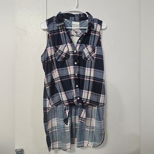 New York Laundry Plaid Tie Front Button Down Sleeveless Top!